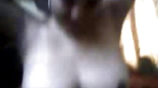 Կարմելա Բինգը լիզում է իր փիսիկը կոշտ և հաստ աքլորը փչելուց առաջ